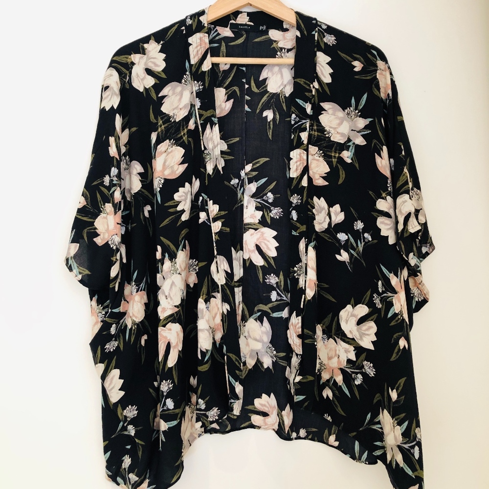 Aritzia (Talula) Silky Fawkner Blouse Kimono